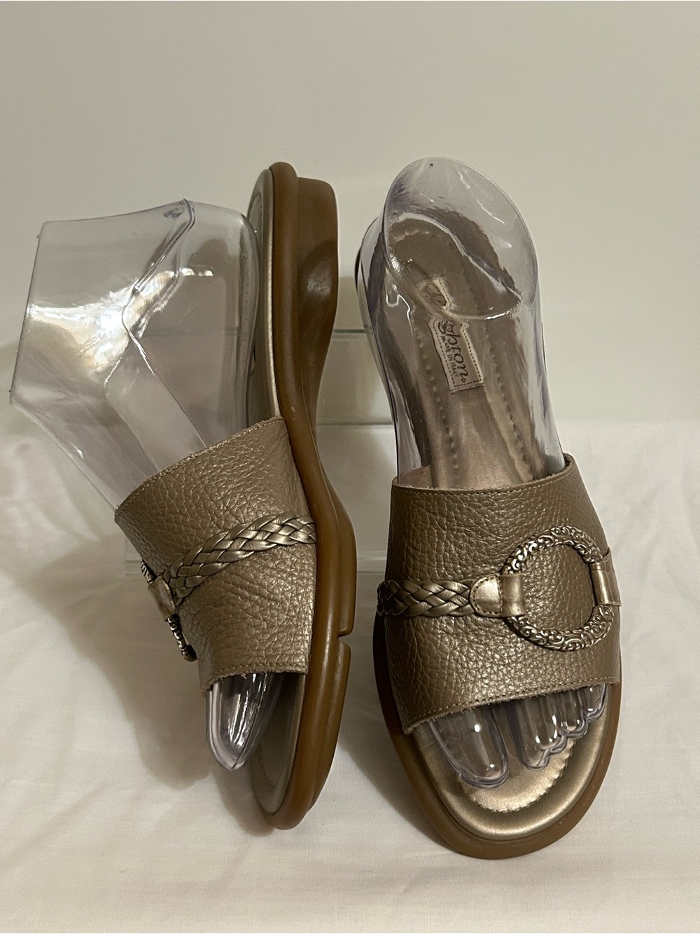 Brighton Metallic silver leather sandals - Picture 2 of 8